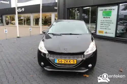 Peugeot 208 1.2 PureTech 82 2012