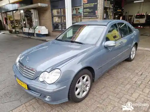 Mercedes-Benz C 180 2005