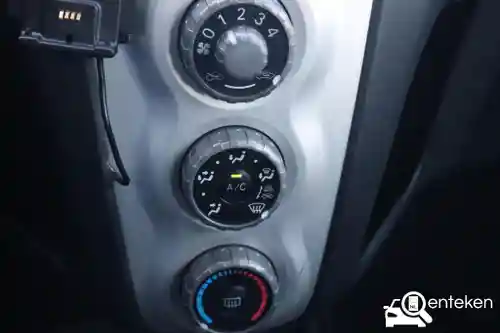 Toyota Yaris 1.3 2006