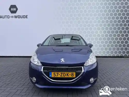 Peugeot 208 1.2 PureTech 82 2012