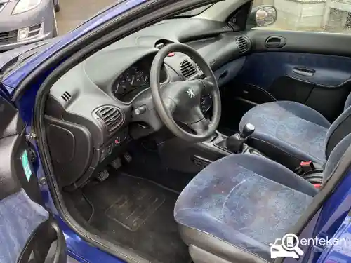 Peugeot 206 75 2001