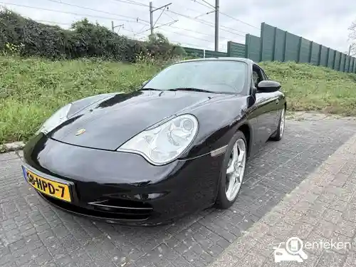 Porsche 911 Carrera Coupé 4 2001
