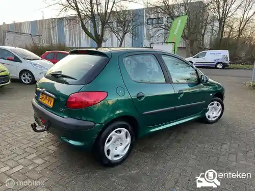 Peugeot 206 75 2002