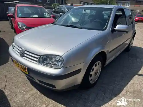 VW Golf 1.6 2002
