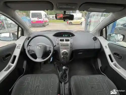 Toyota Yaris 1.0 2010