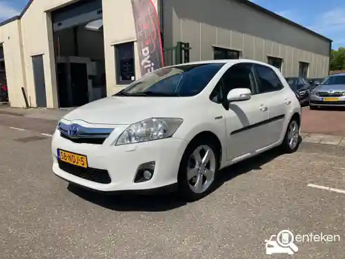 Toyota Auris 1.8 Hybrid 2010
