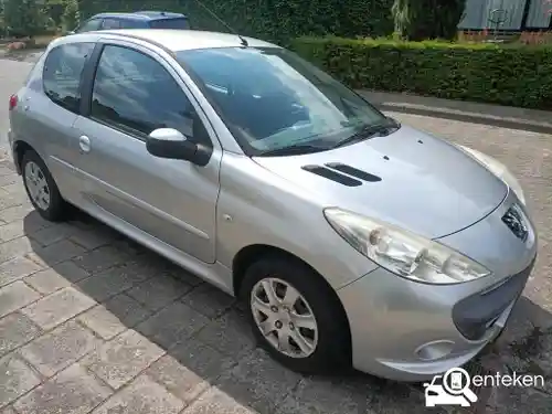 Peugeot 206 75 2010