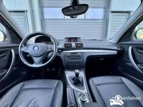BMW 118i 2011