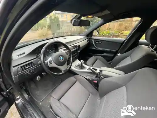BMW 318i Touring 2006