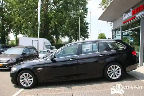 BMW 520i Touring 2012