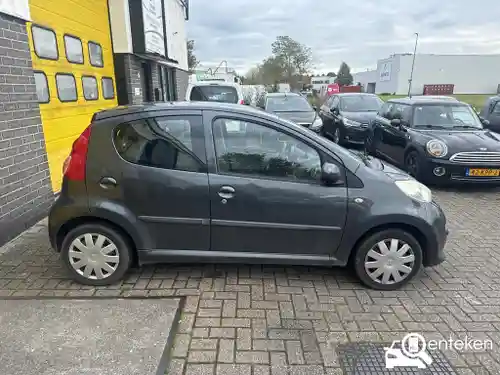 Peugeot 107 1.0 70 2006