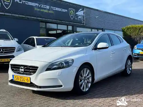 Volvo V40 D2 2013