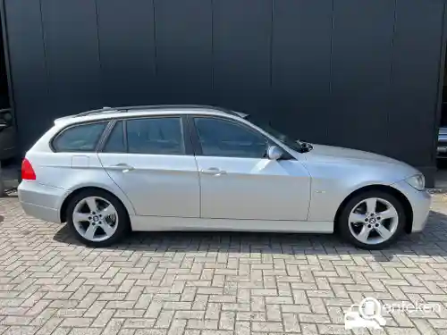 BMW 320i Touring 2006