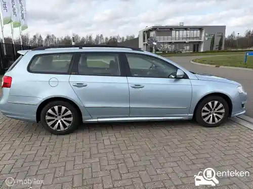 VW Passat Variant 1.6 TDI BlueMotion 2010