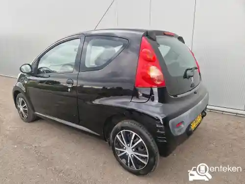 Peugeot 107 1.0 70 2010