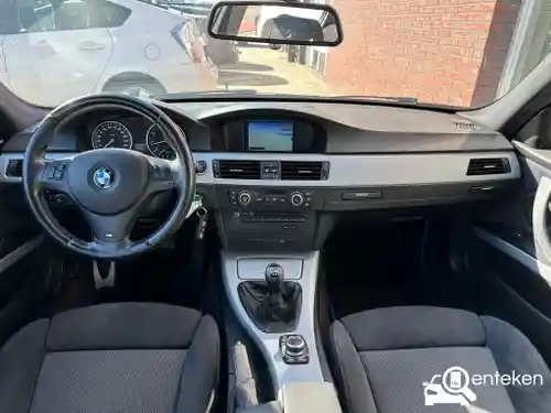 BMW 320i Touring 2011