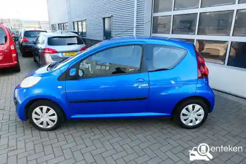 Peugeot 107 1.0 68 2012