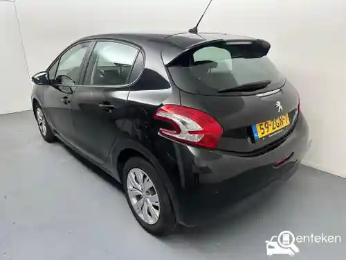 Peugeot 208 1.2 PureTech 82 2012