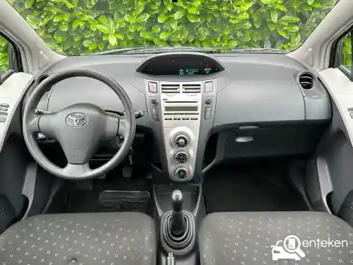 Toyota Yaris 1.3 2008