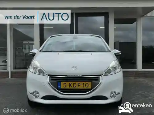 Peugeot 208 1.2 PureTech 82 2013