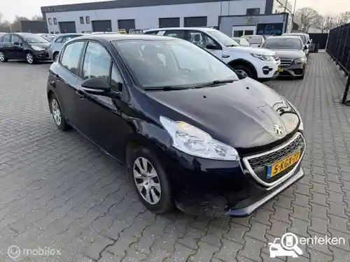 Peugeot 208 1.2 PureTech 82 2013