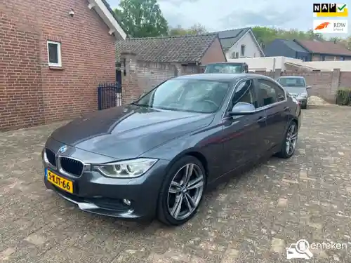 BMW 320i EfficientDynamics Edition 2013