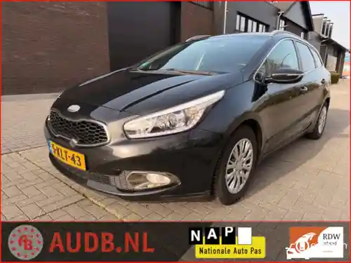 KIA cee´d Sportswagon 1.6 CRDi 128 ISG 2013