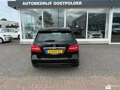 Mercedes-Benz B 180 2013
