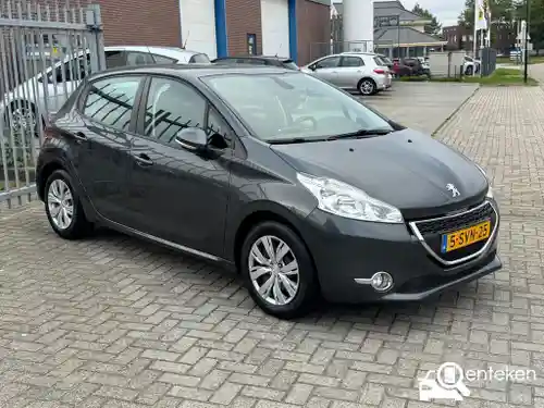 Peugeot 208 1.2 PureTech 82 2013