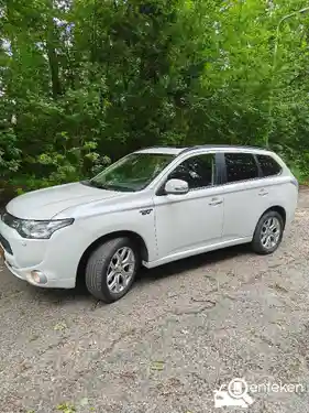Mitsubishi Outlander 2.0 Plug-In Hybrid 2013