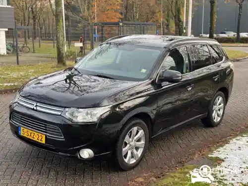 Mitsubishi Outlander 2.0 Plug-In Hybrid 2013