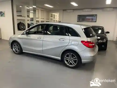 Mercedes-Benz B 180 2014