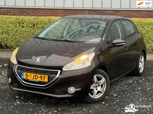 Peugeot 208 1.2 PureTech 82 2013