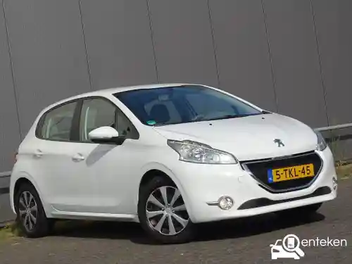 Peugeot 208 1.2 PureTech 82 2012