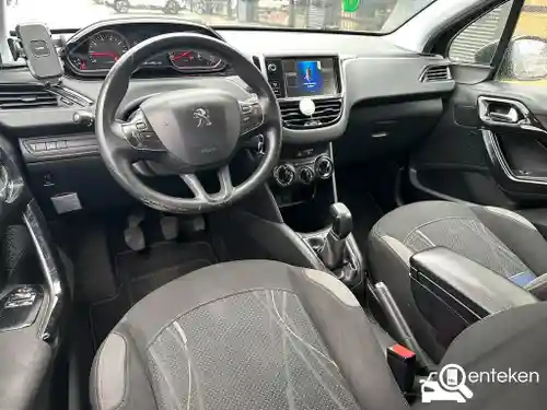 Peugeot 208 1.2 PureTech 82 2014
