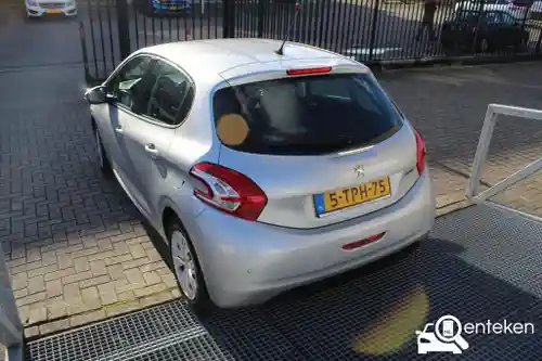 Peugeot 208 1.2 PureTech 82 2014