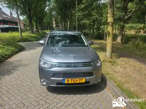 Mitsubishi Outlander 2.0 Plug-In Hybrid 2014