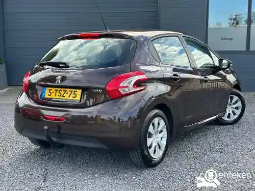 Peugeot 208 1.2 PureTech 82 2013