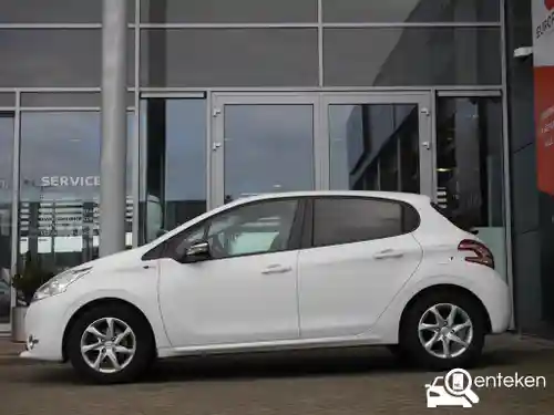 Peugeot 208 1.2 PureTech 82 2014