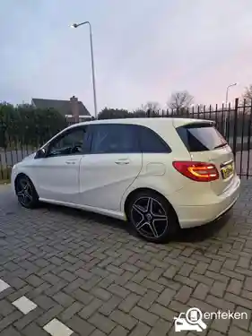 Mercedes-Benz B 200 2014