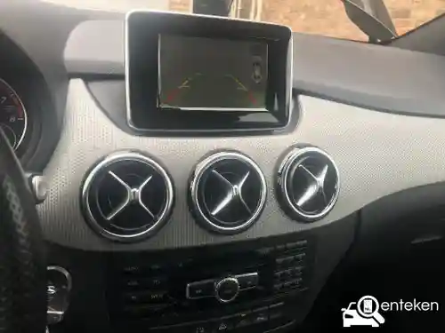 Mercedes-Benz B 180 2014