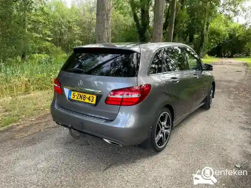 Mercedes-Benz B 180 2015