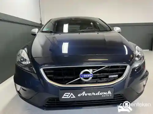 Volvo V40 T3 2015