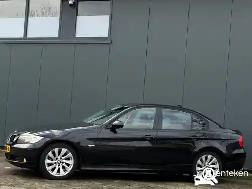 BMW 318i 2008