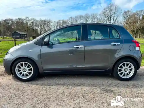Toyota Yaris 1.33 2010
