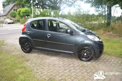 Peugeot 107 1.0 70 2010