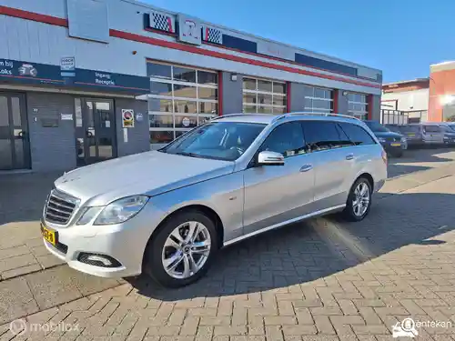 Mercedes-Benz E 200 CGI BlueEFFICIENCY T-model 2010