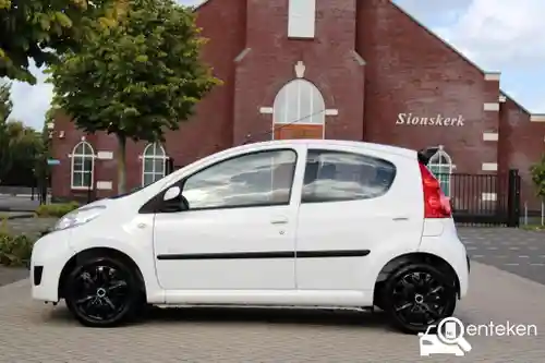 Peugeot 107 1.0 70 2010