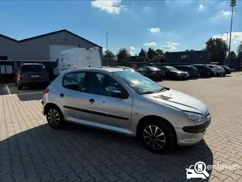 Peugeot 206 75 2004