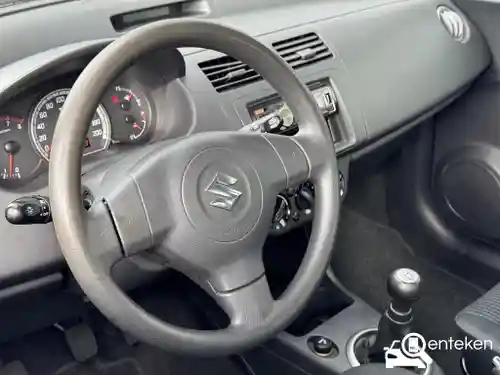 Suzuki Swift 1300 2005